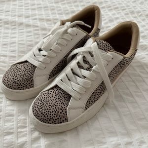 Universal Thread Leopard Print Sneakers